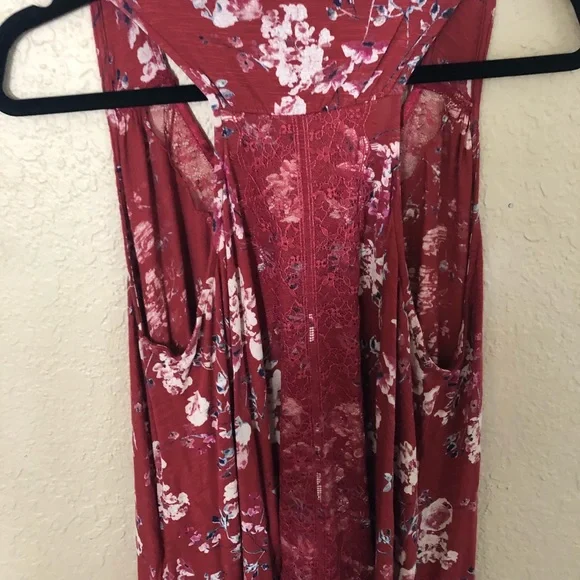 Lucky Brand Red Floral Lace Sleeveless top Size M - Picture 4 of 9